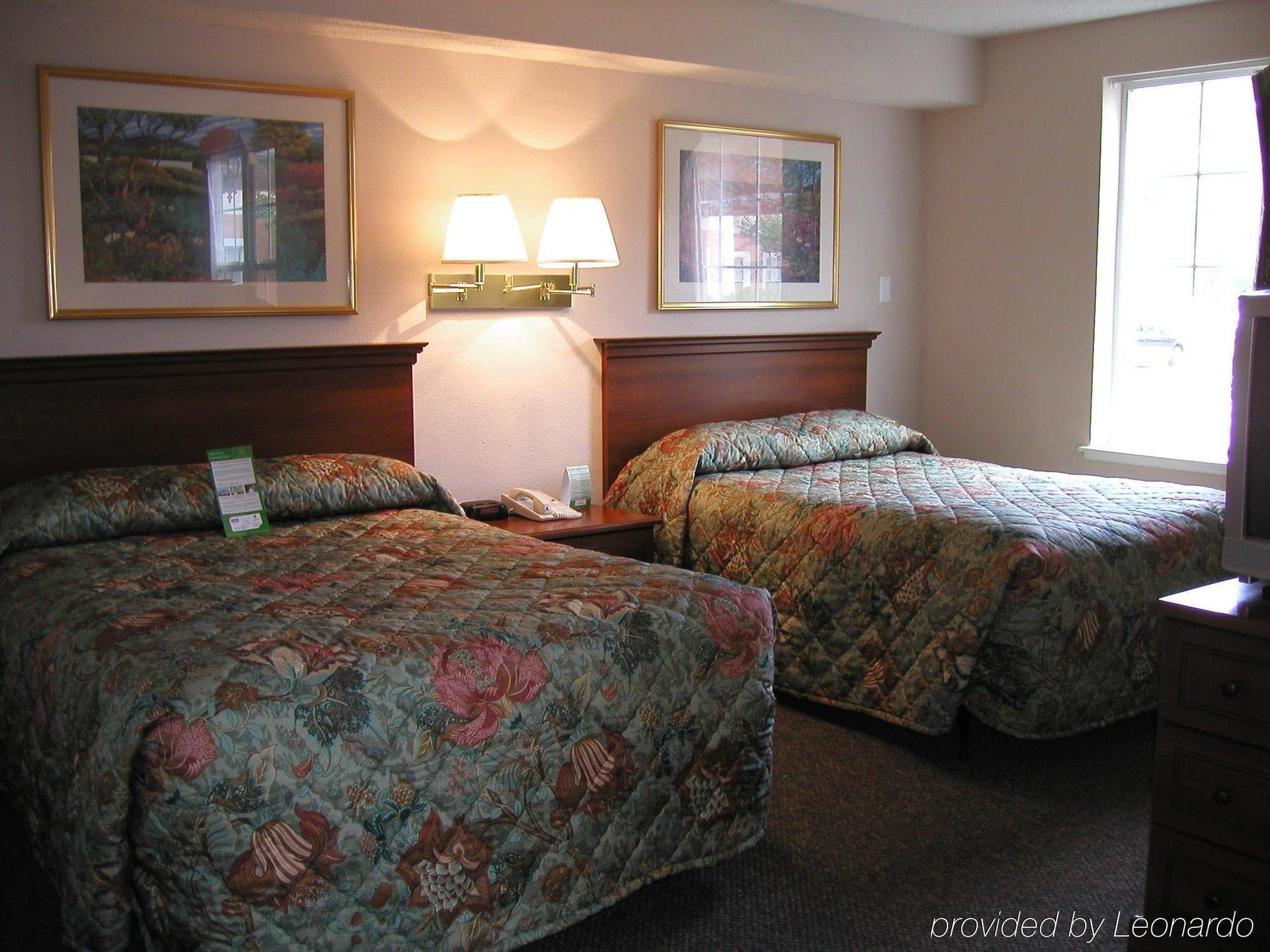 Intown Suites Extended Stay High Point Nc Room photo